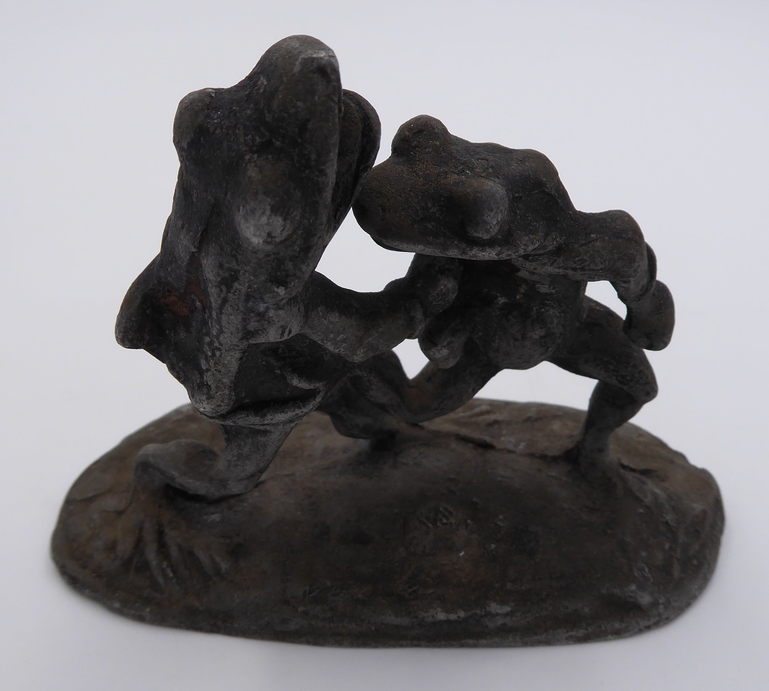 Combat de grenouille (Pièce en régule)