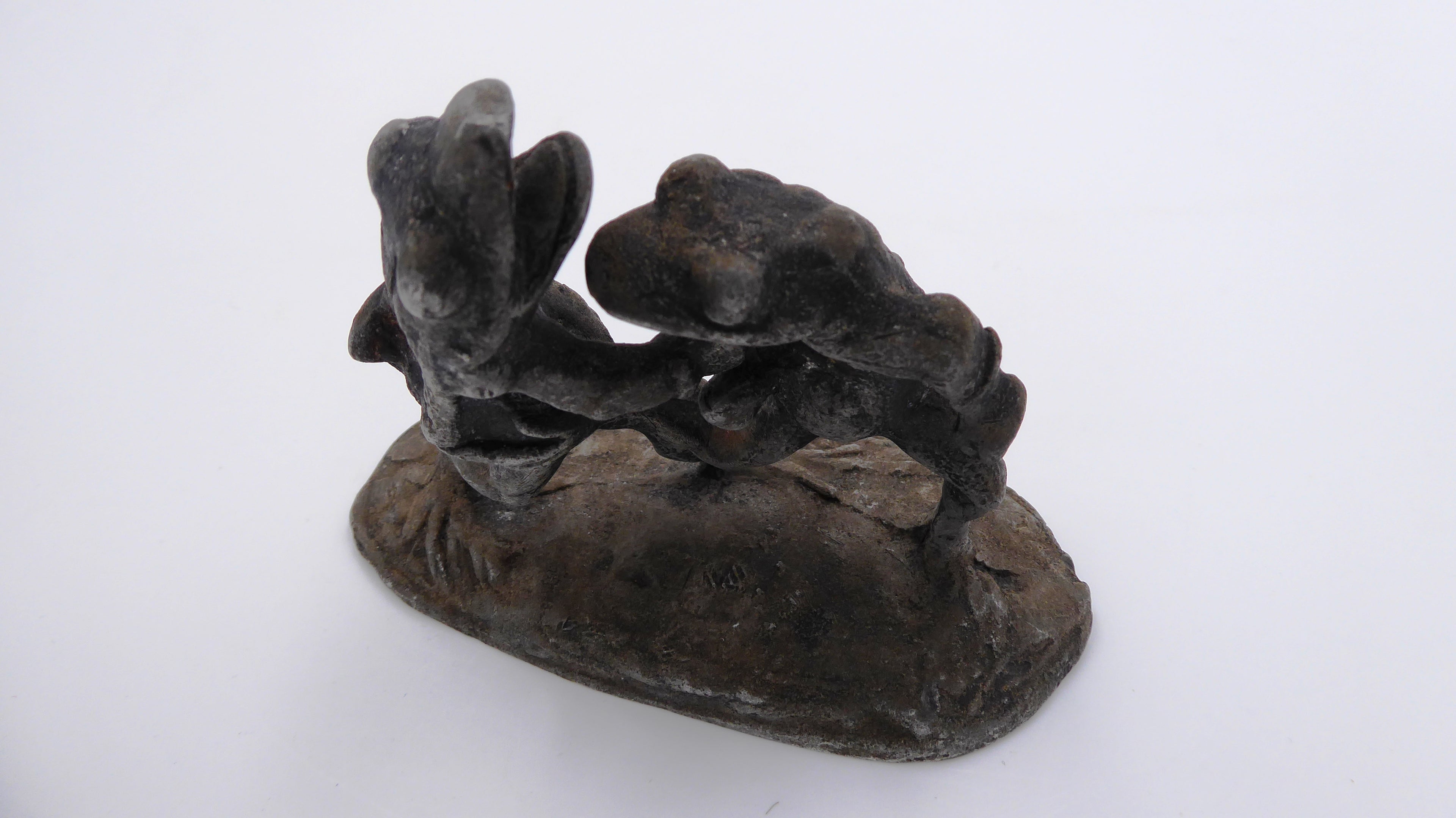 Combat de grenouille (Pièce en régule)