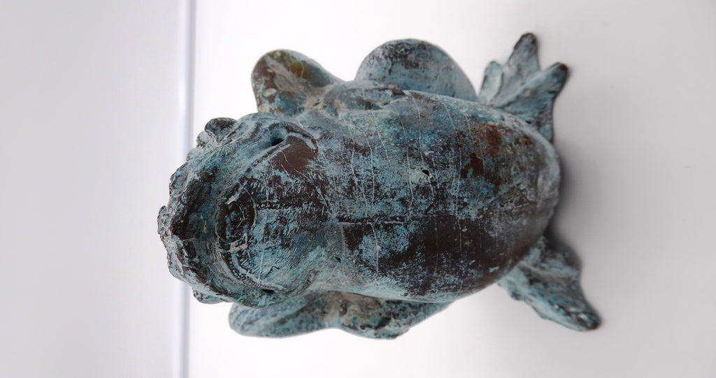 Vieux bronze grenouille