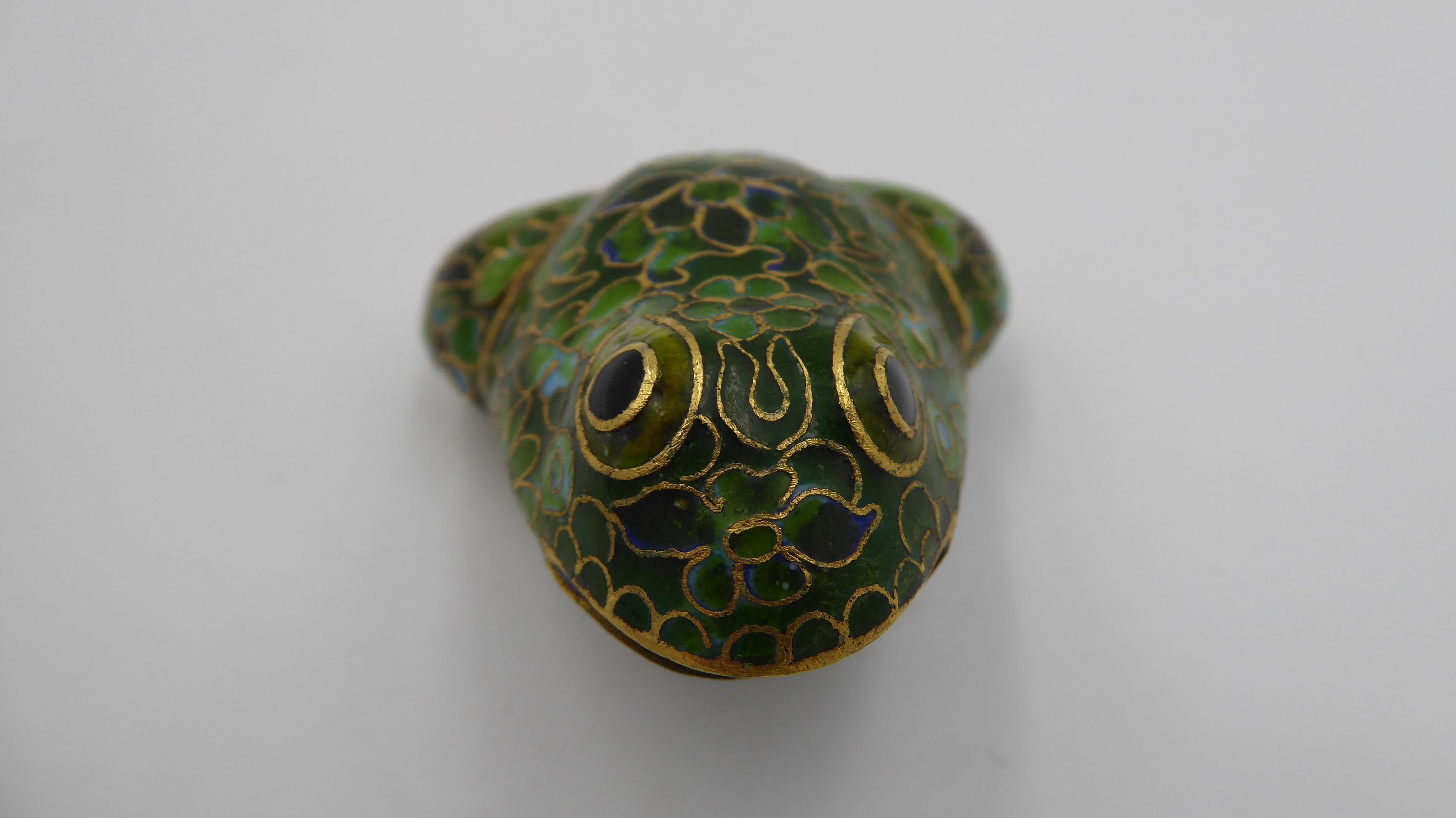 Grenouille en laiton émaillé