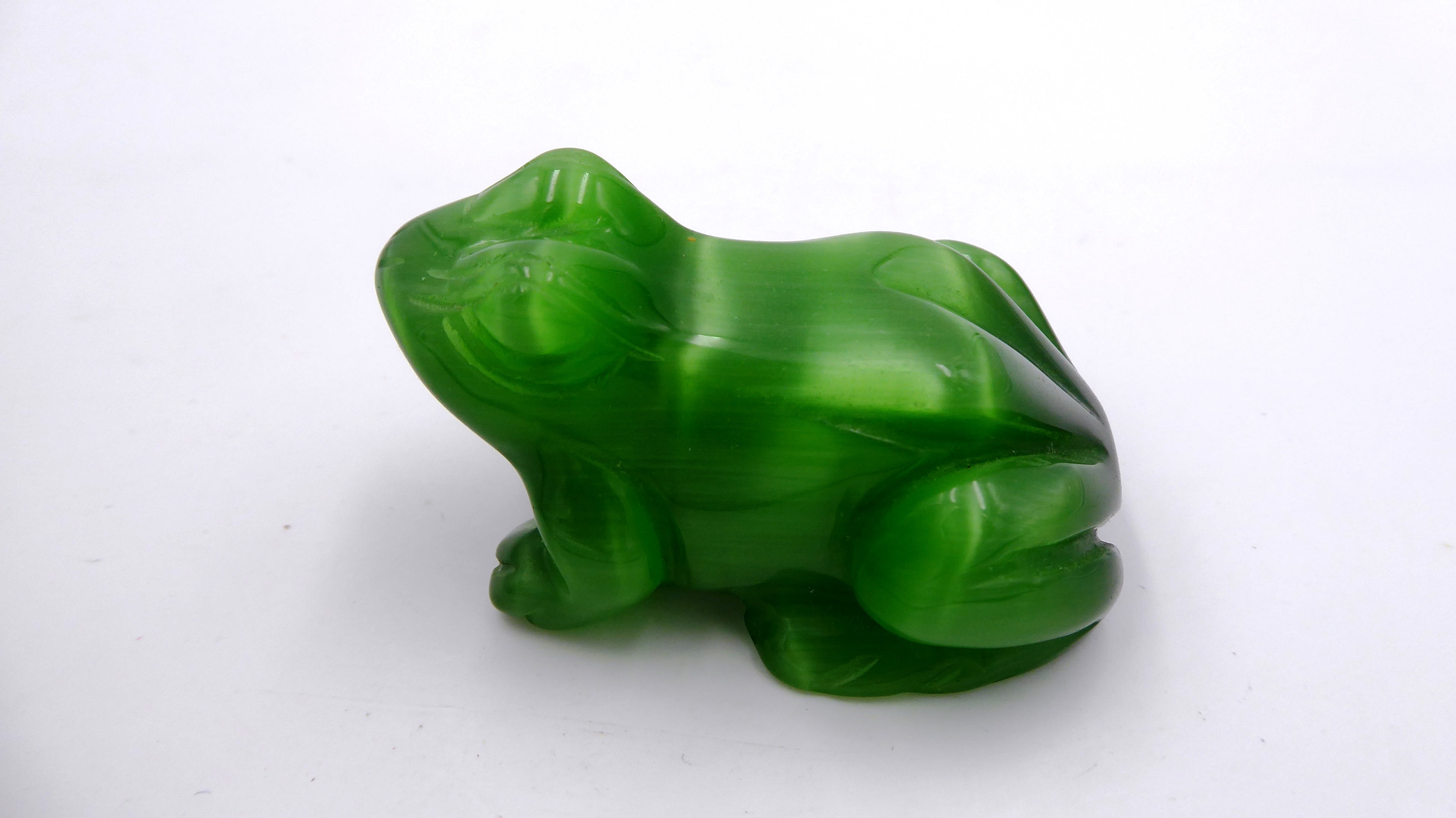 Grenouille en cristal vert