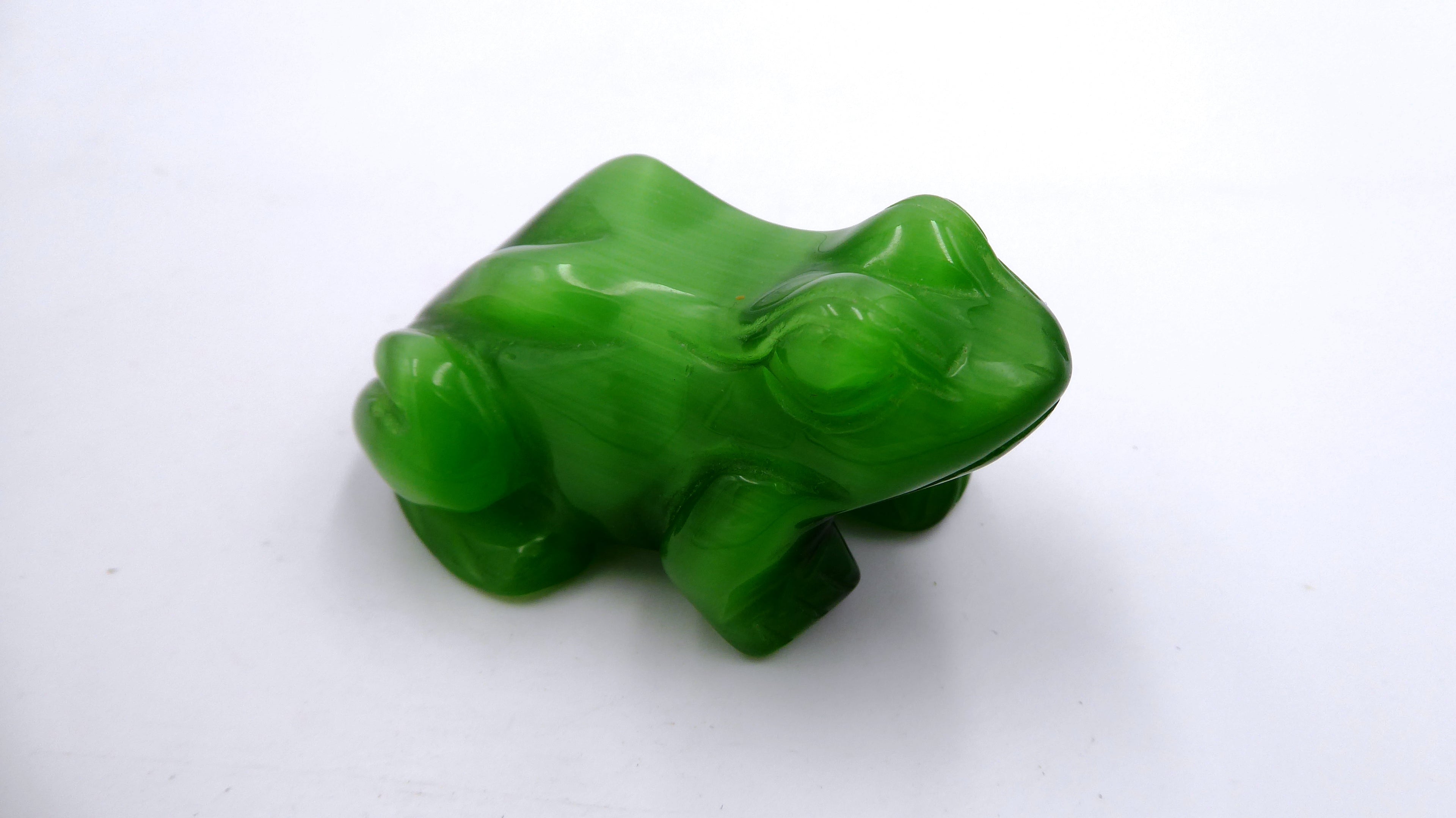 Grenouille en cristal vert