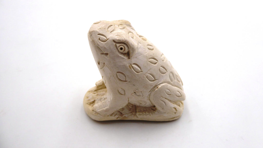 Grenouille en bois peint
