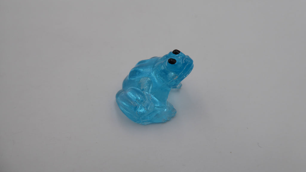 Petite grenouille en résine bleu