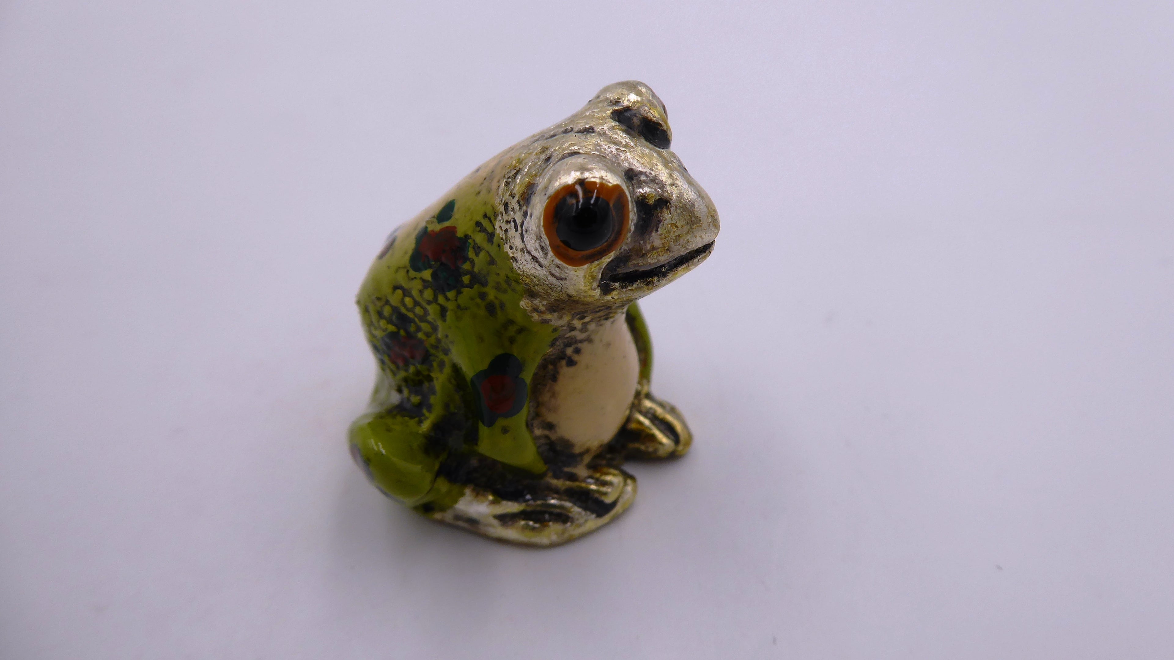 Grenouille en plomb richement peinte