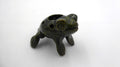 Grenouille haute sur ses pattes en laiton peint en vert