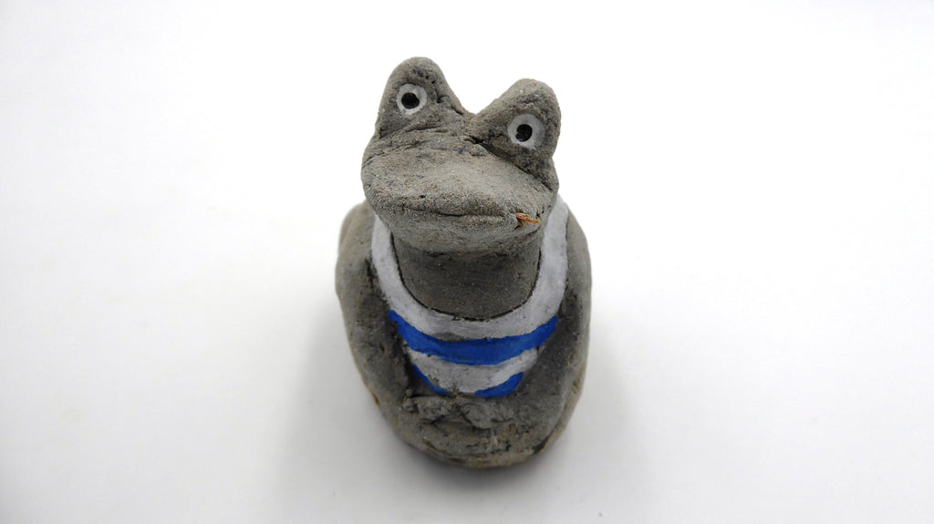 Grenouille en pierre décor marinière