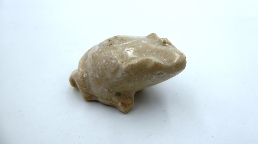 Grenouille en pierre beige