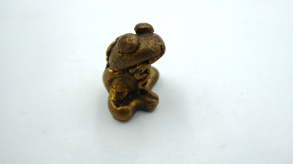 Petite grenouille en laiton zen
