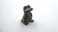 Petite grenouille en étain bedonante