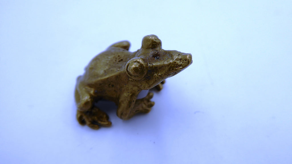 Petite grenouille en laiton