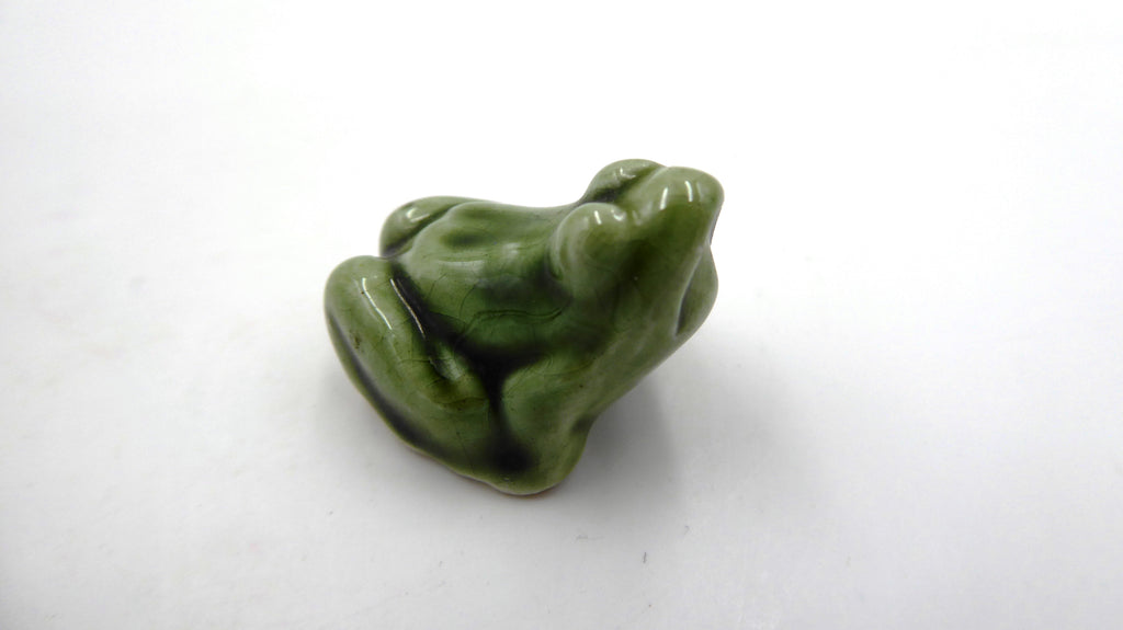 Petite grenouille en céramique verte