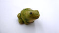 Petite grenouille en céramique verte claire