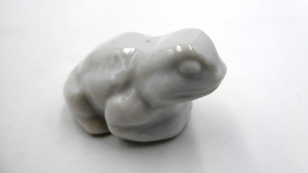 Petite grenouille en céramique blanche