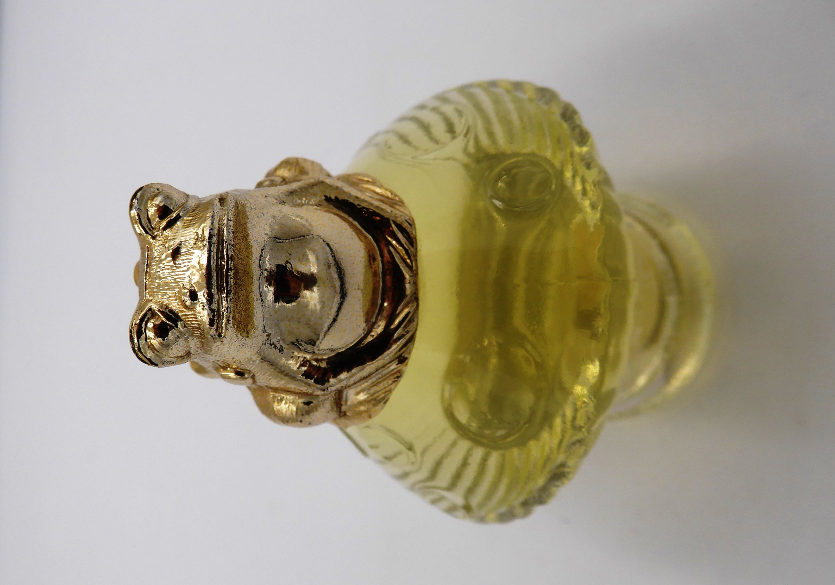 Petite bouteille d'eau de cologne