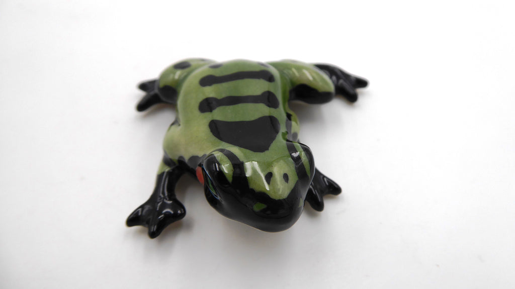 Grenouille en céramique kaki et noir