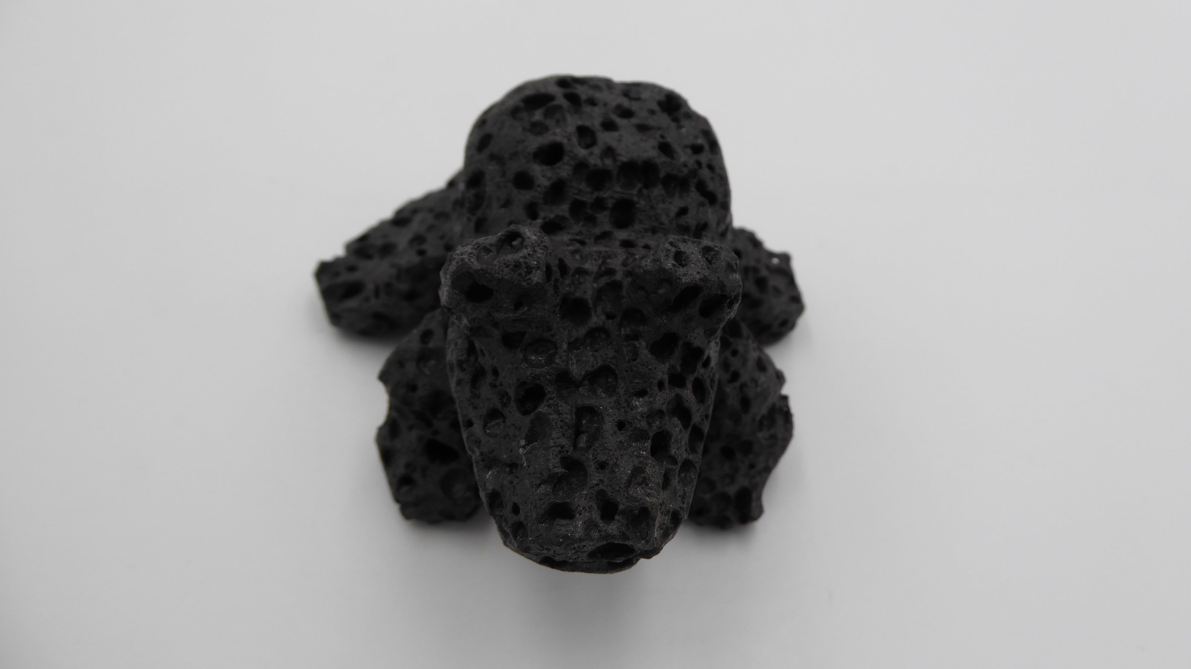 Grenouille en pierre de lave