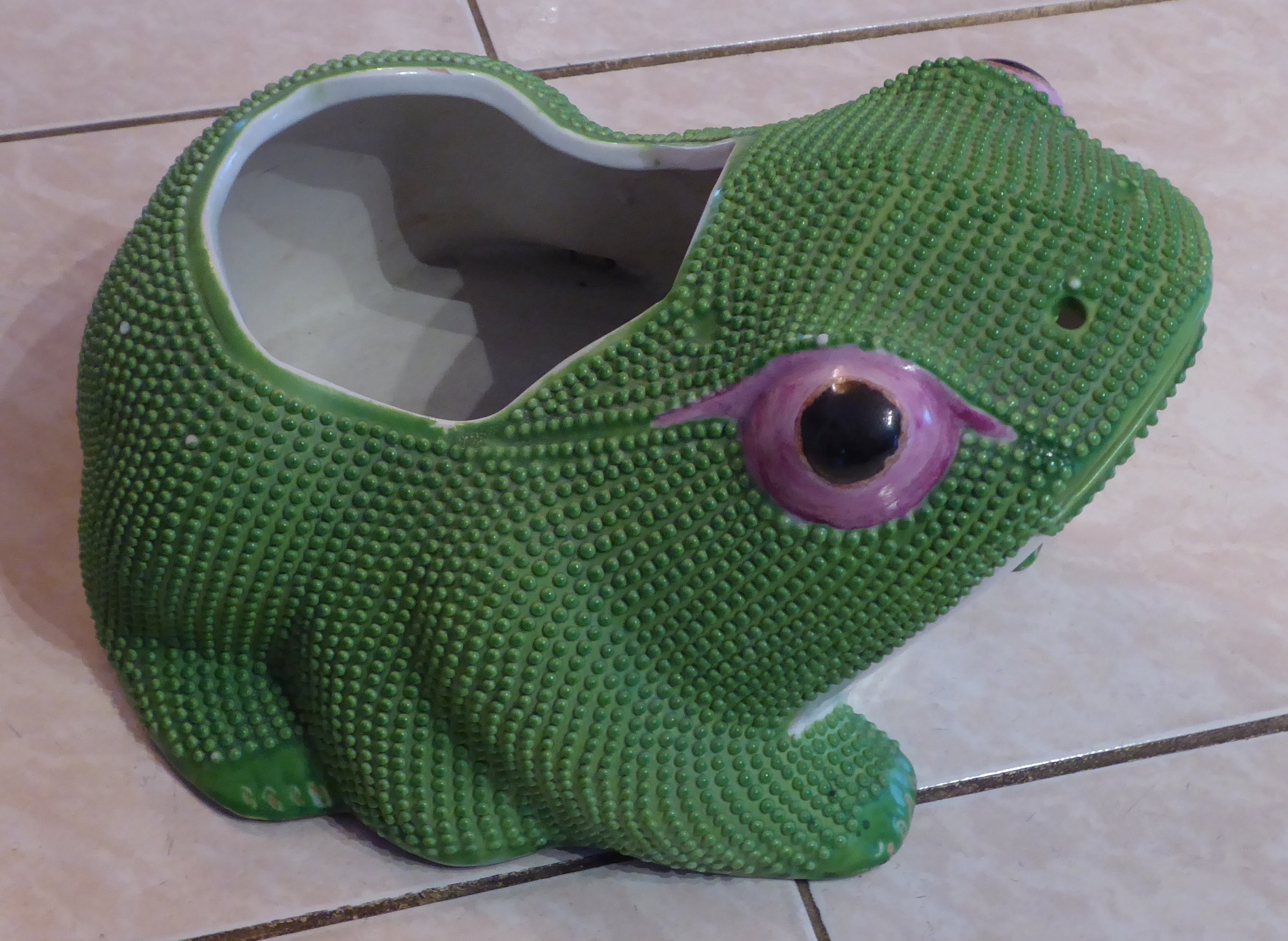 Jardinière en forme de grenouille CHINE fin XIX-début XXème siècle