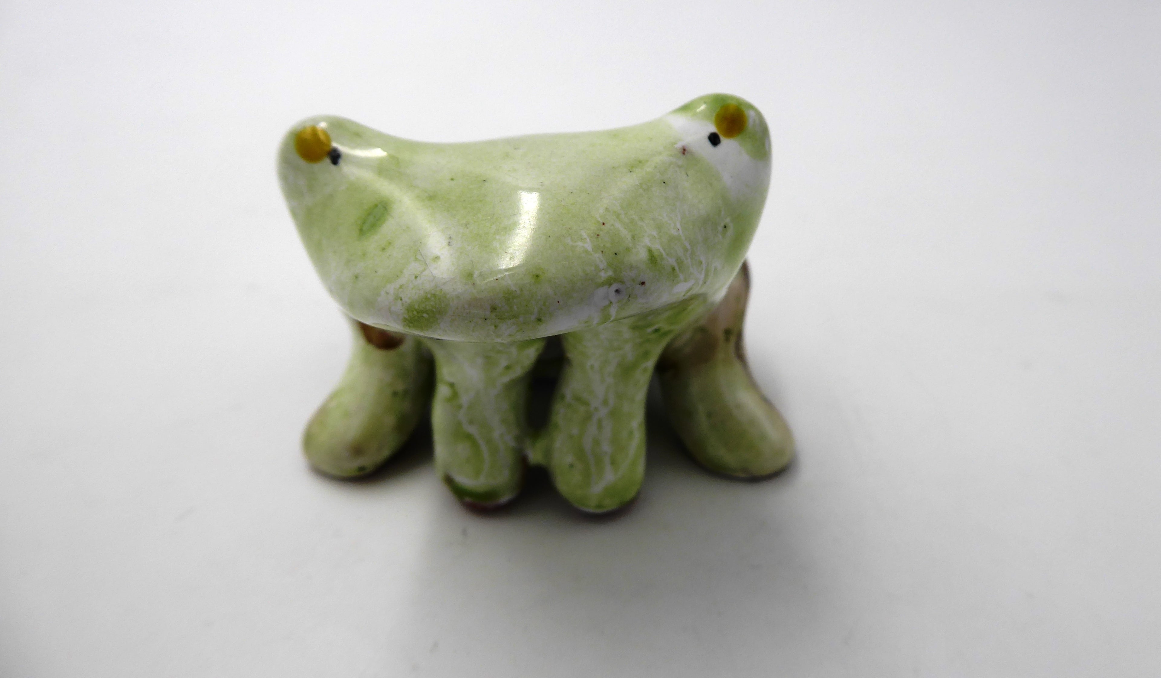 Grenouilles en céramique à tête plate avec effet glaçure