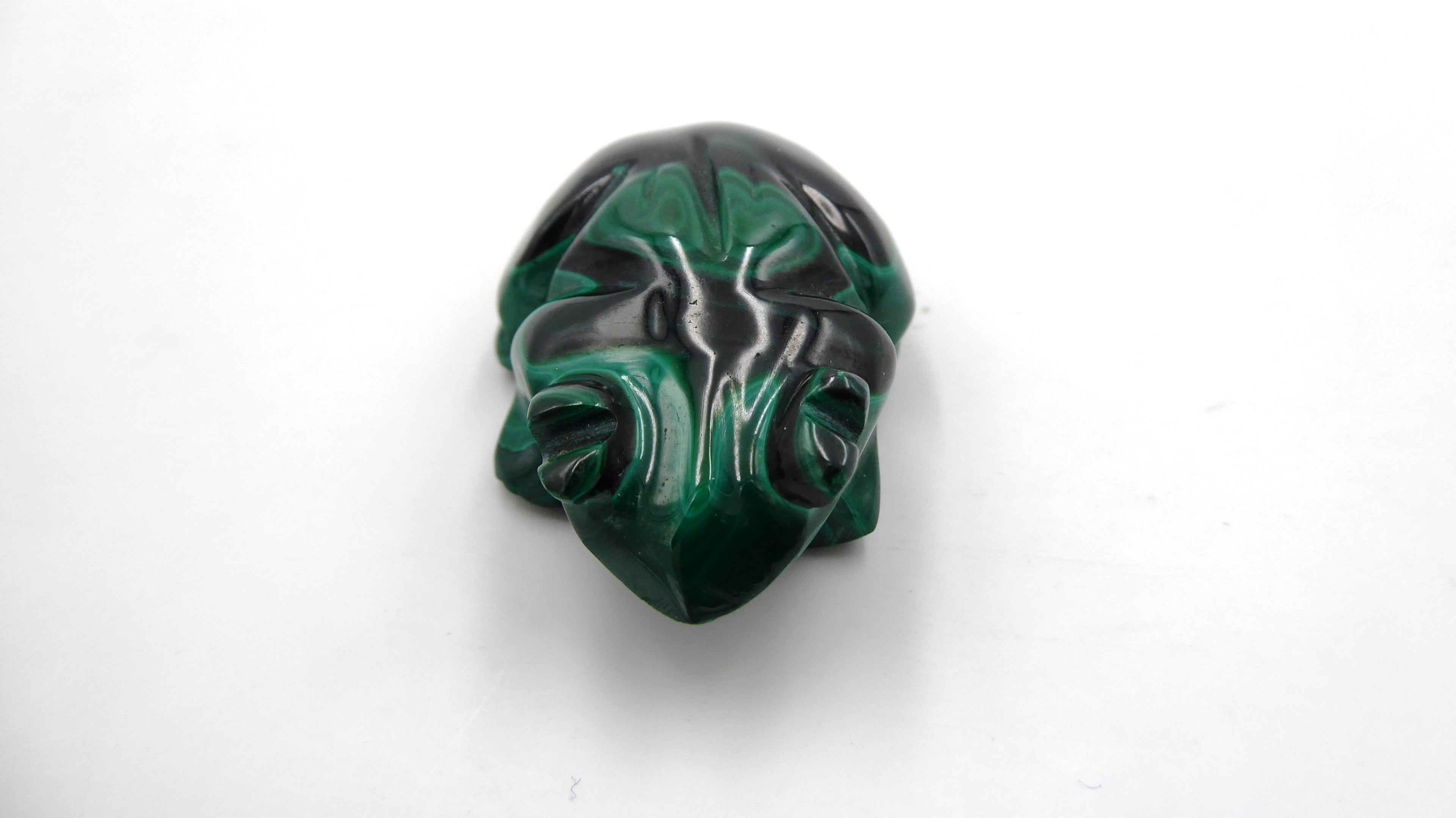 Petite grenouille en malachite achetée à La réunion