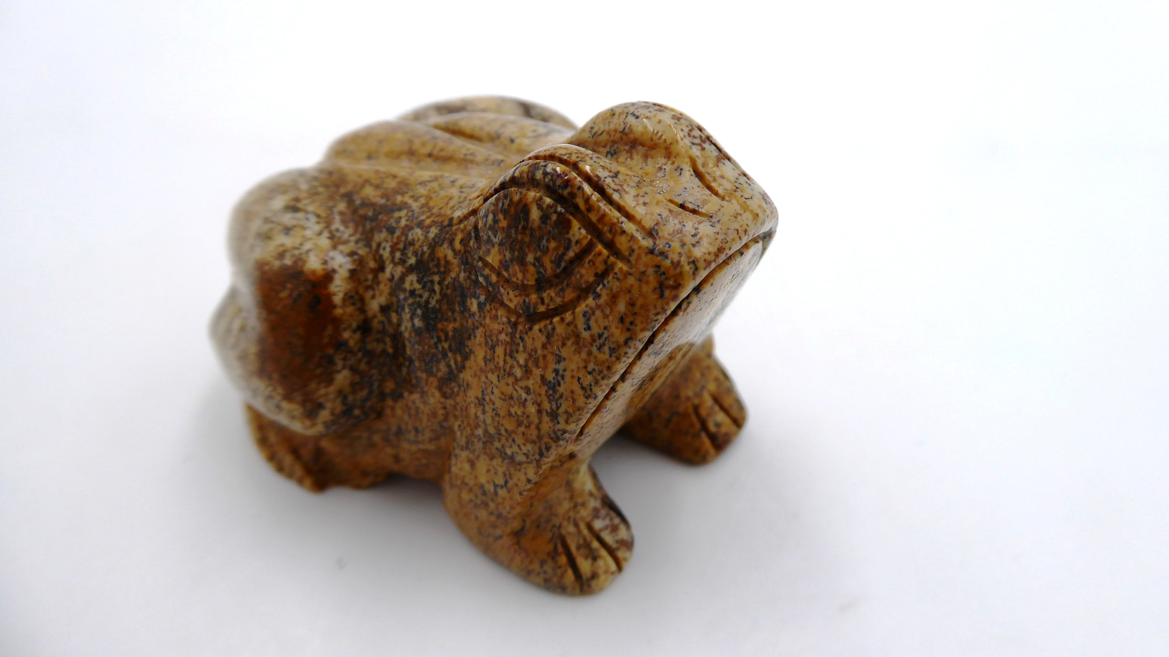 Grenouille en aragonite