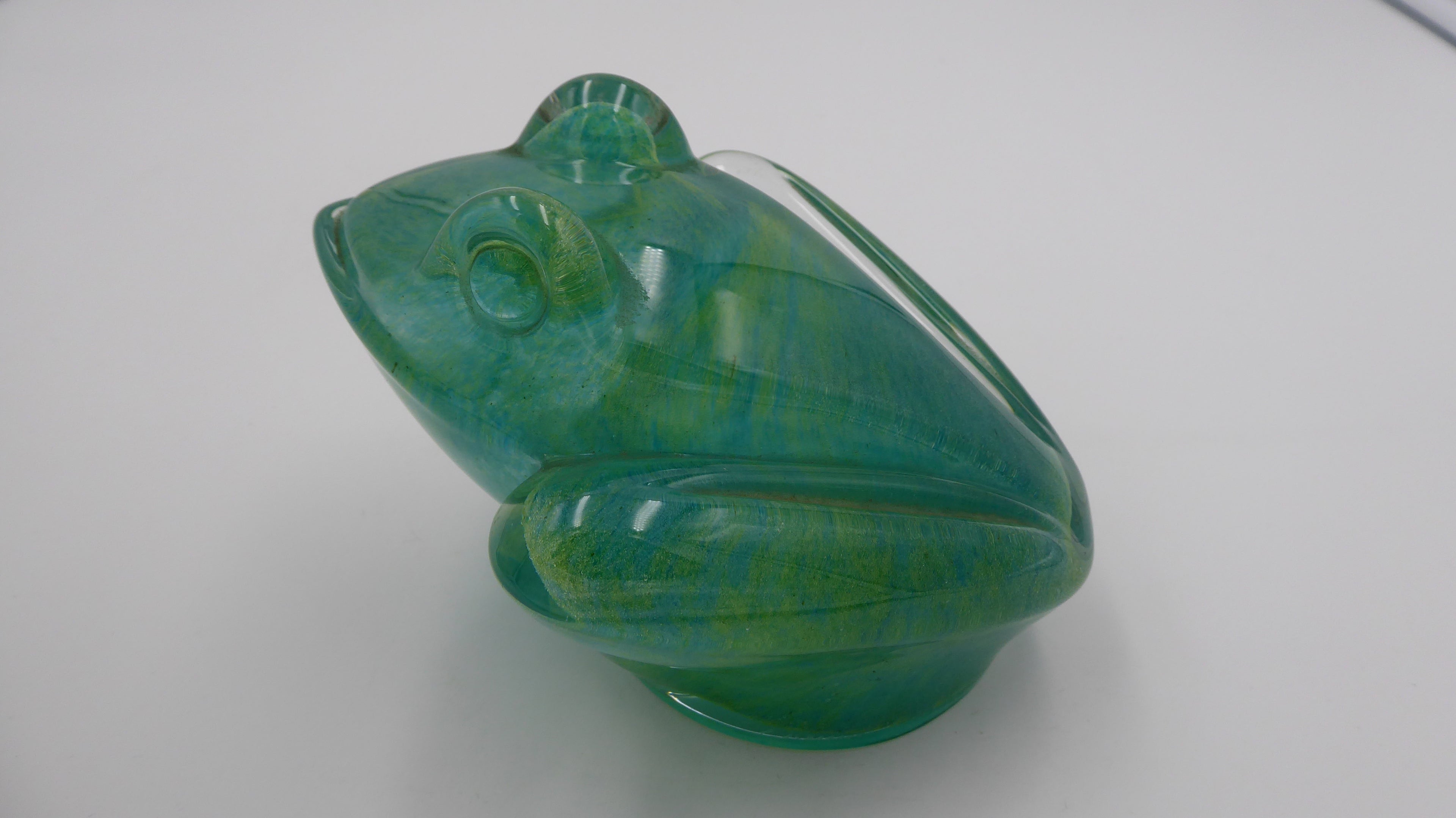 Grosse grenouille DAUM en cristal verte nuances de bleu