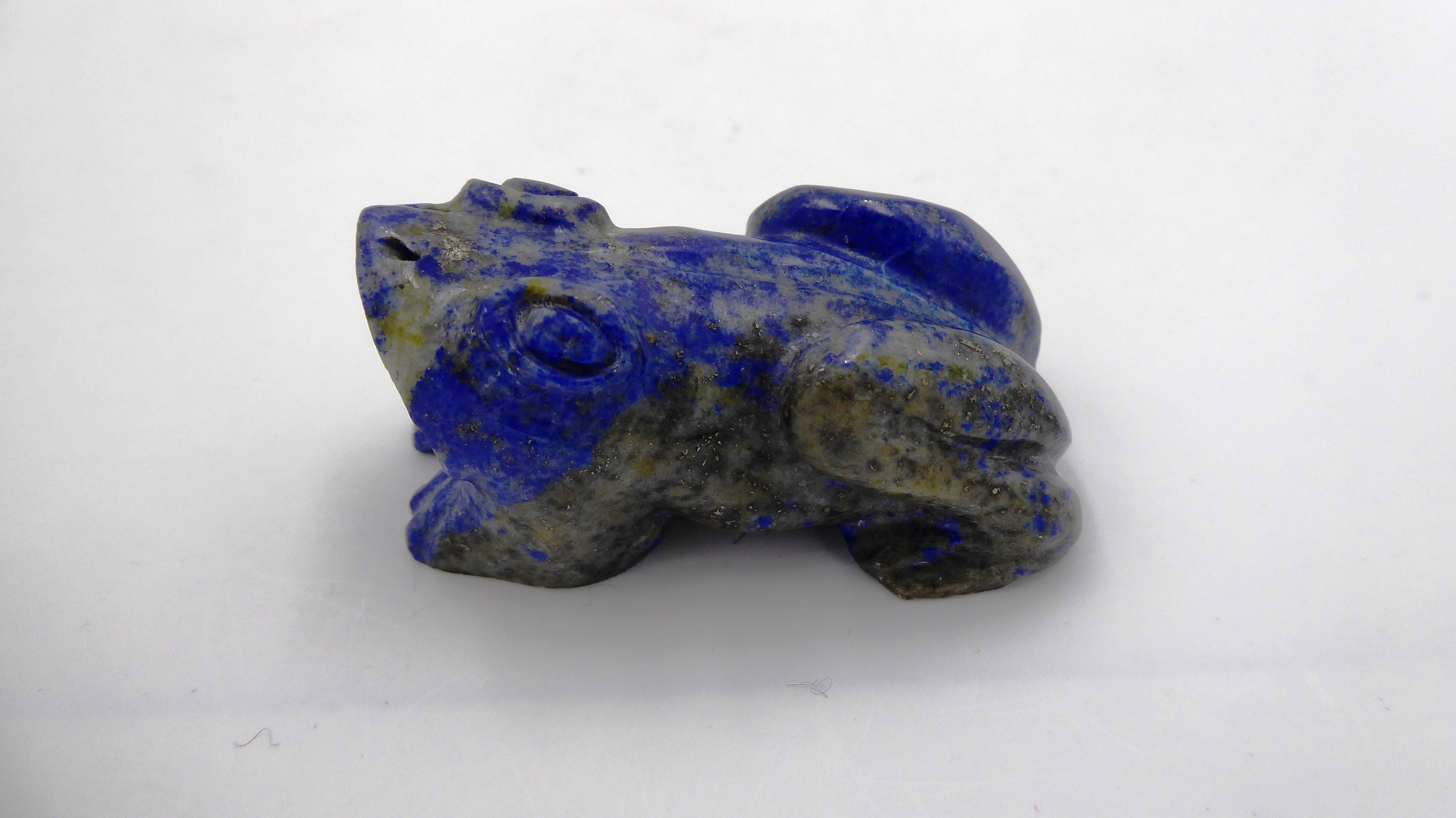 Grenouille assise en LAPIS LAZULI effet paillettes d'or