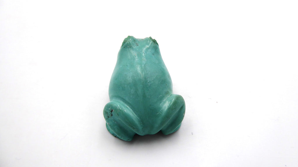 Petite grenouille en pierre ton vert pastel