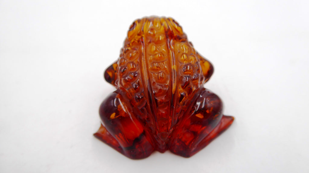 Petite grenouille en ambre