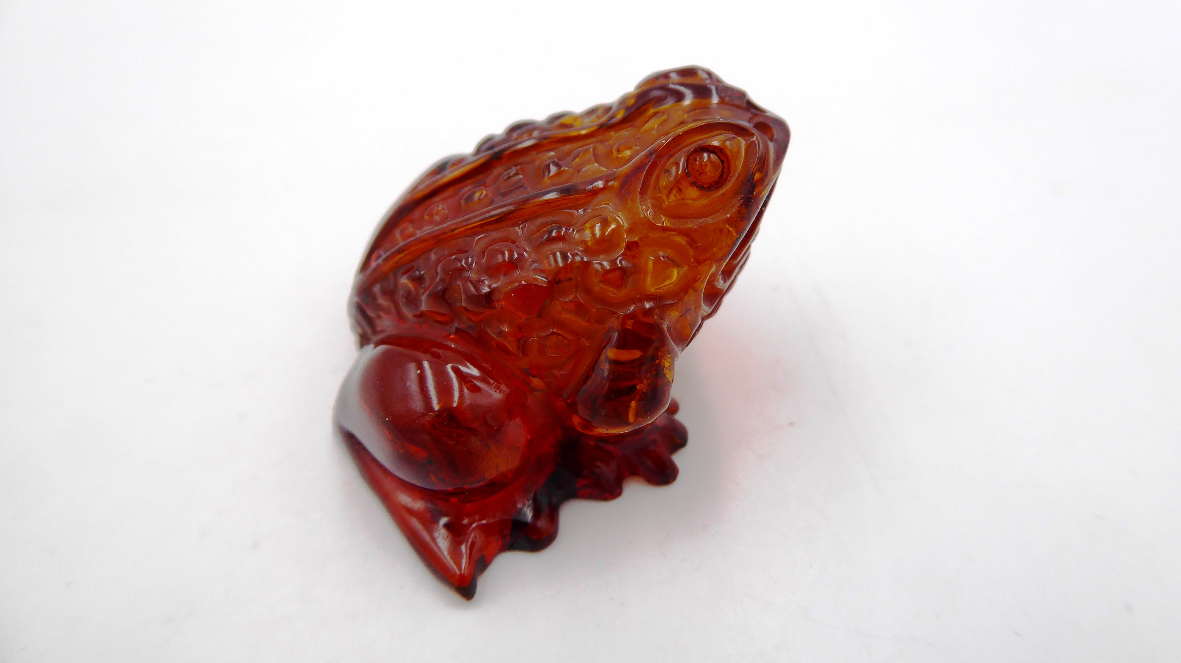 Petite grenouille en ambre