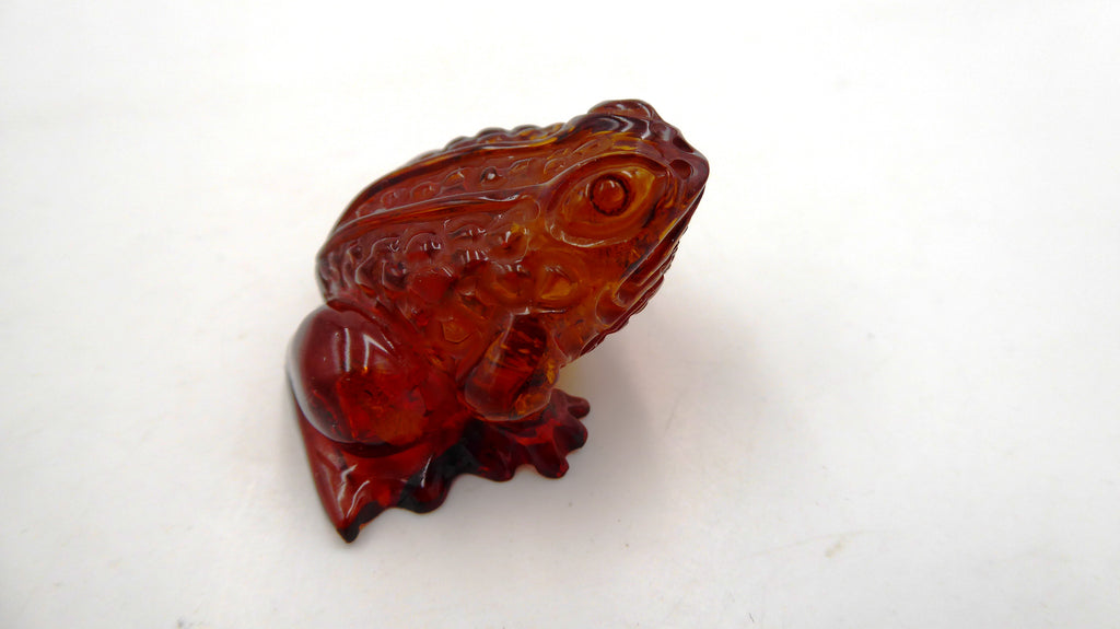 Petite grenouille en ambre