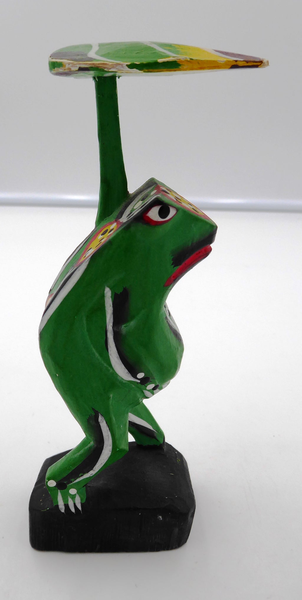 Petite sculpture bois peint avec nénuphar