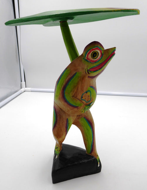 Belle sculpture bois peinte grenouille au nénuphar