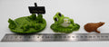 Lot de trois sujets grenouilles variés