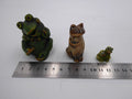 Lot de trois sujets grenouilles variés