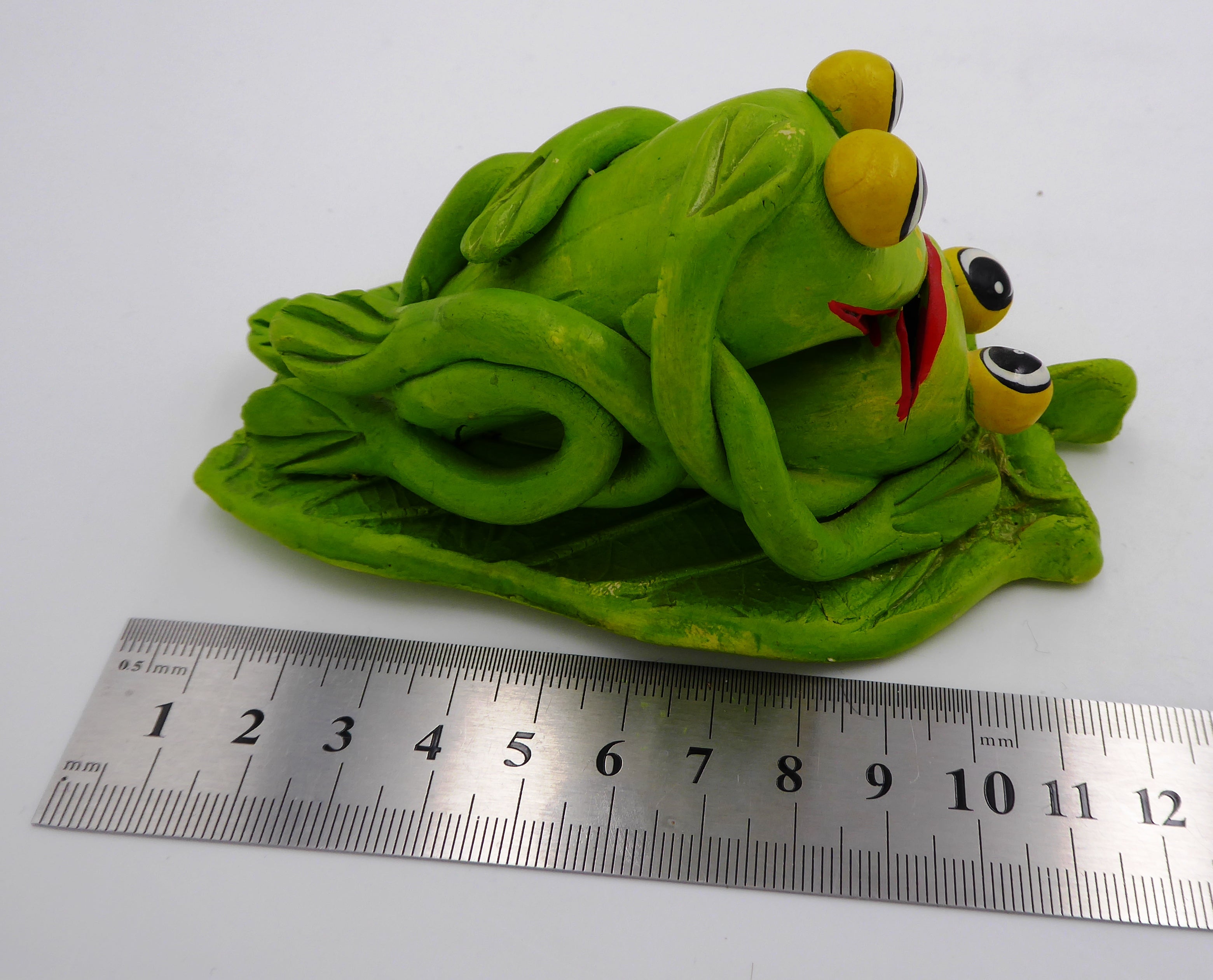 Grenouille amoureuse en composite