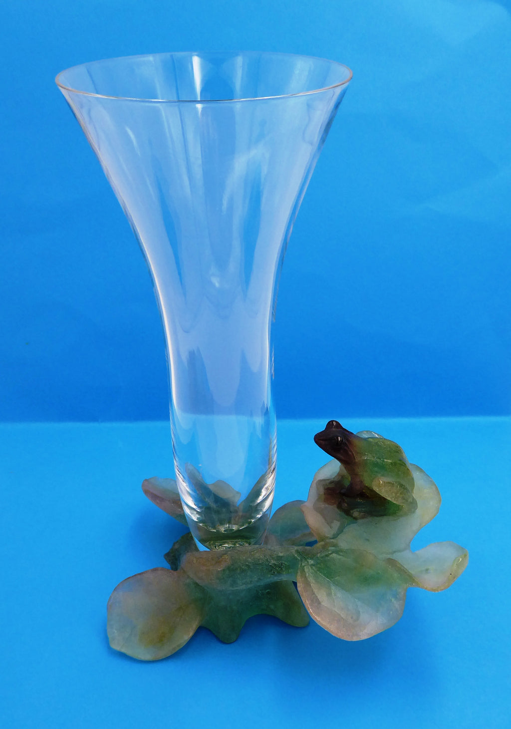 Vase DAUM à décor d'une grenouille en pâte de verre et cristal
