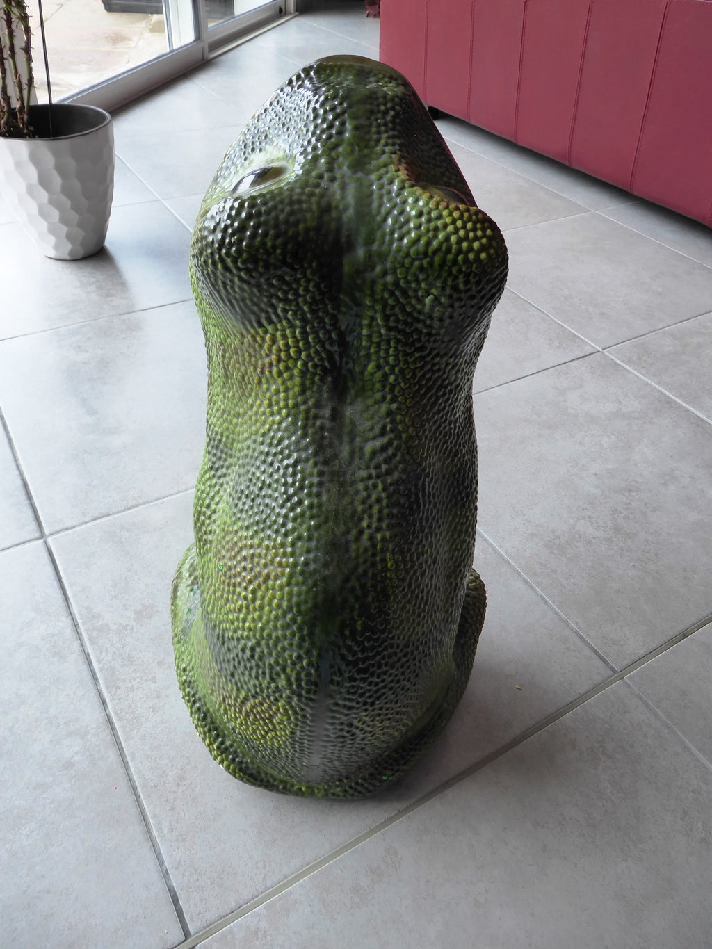 Importante grenouille en faïence verte dans le gout d'Henri GUYOT