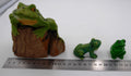 Lot de trois sujets grenouilles variés