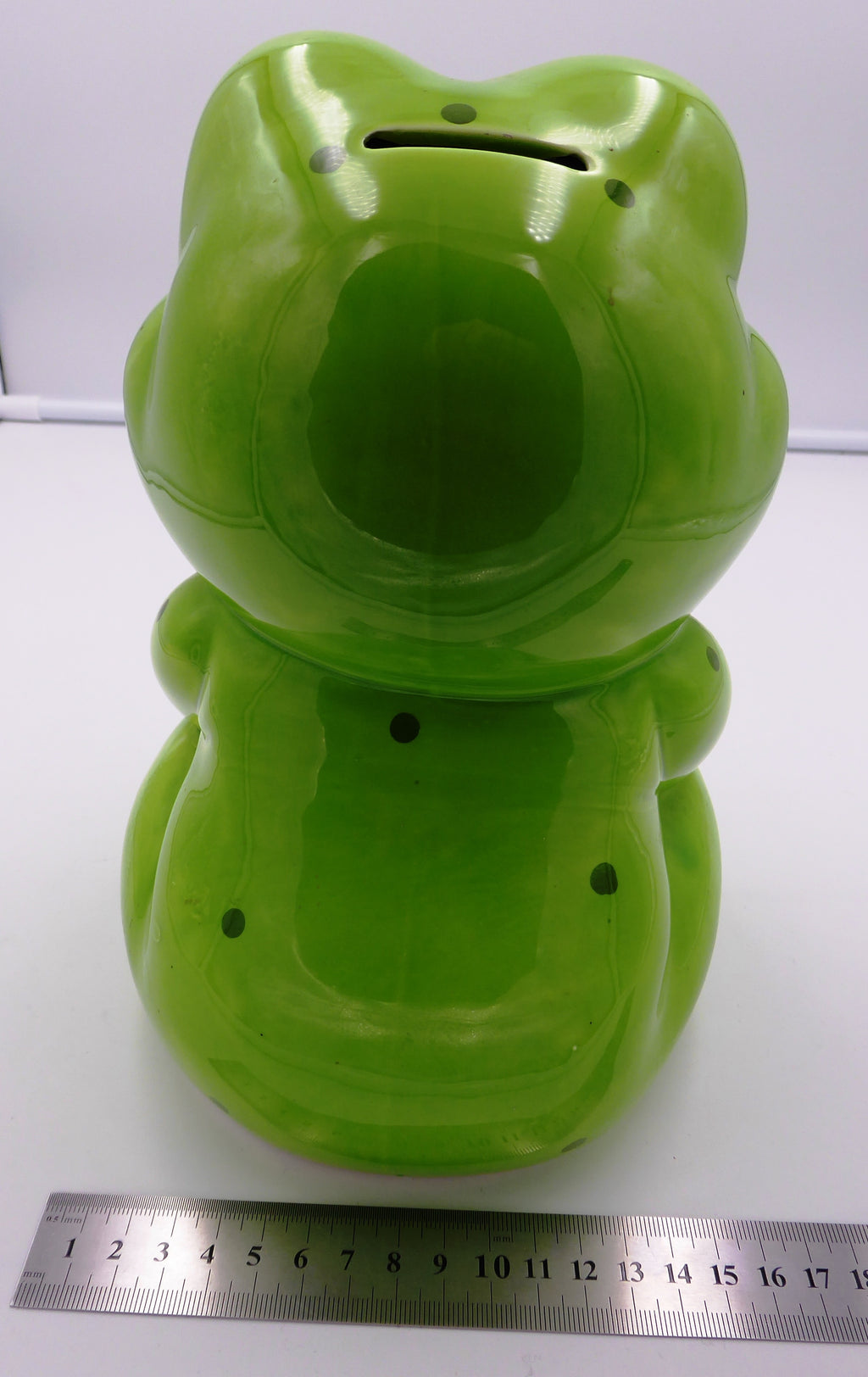 Énorme grenouille tirelire