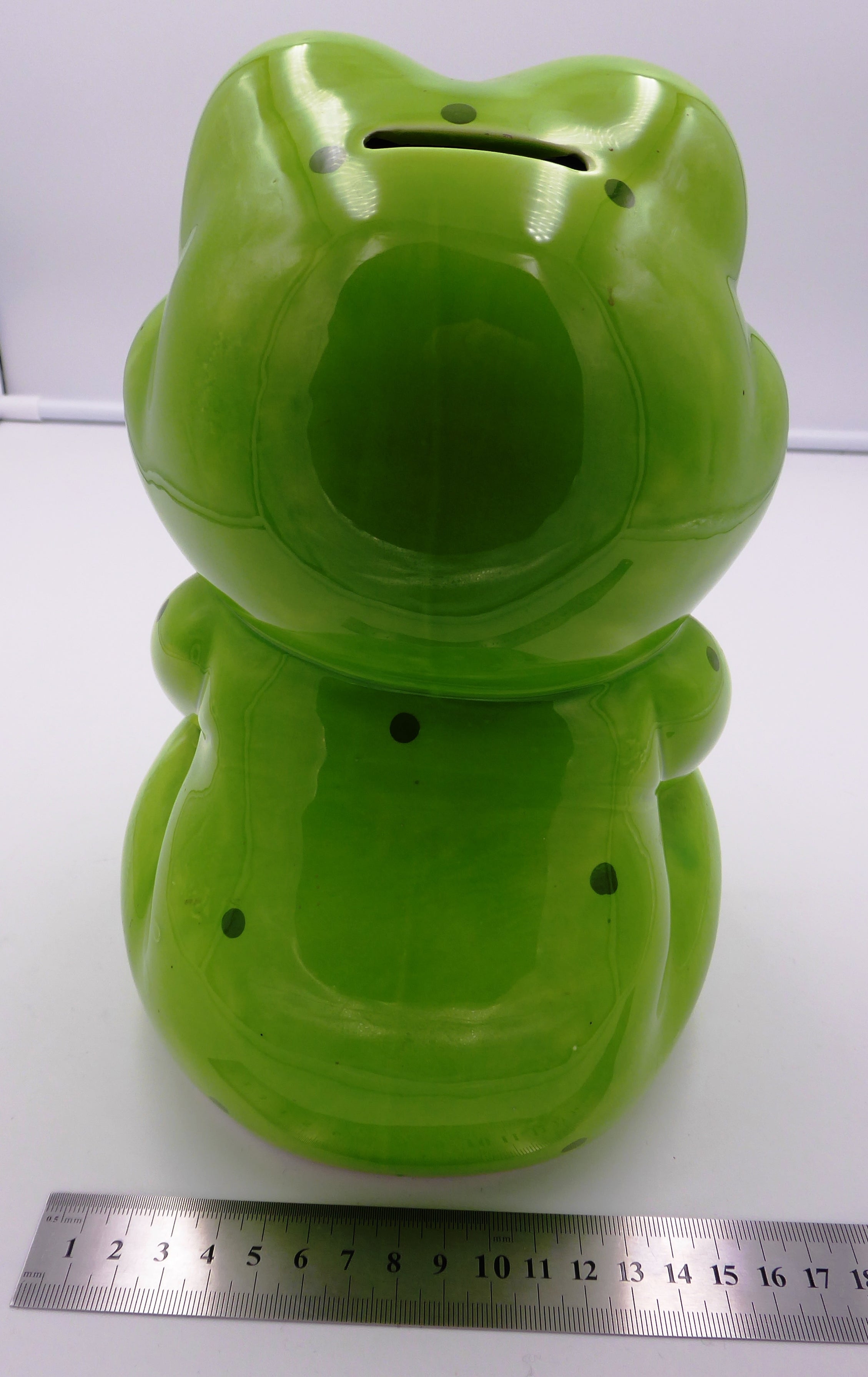 Énorme grenouille tirelire