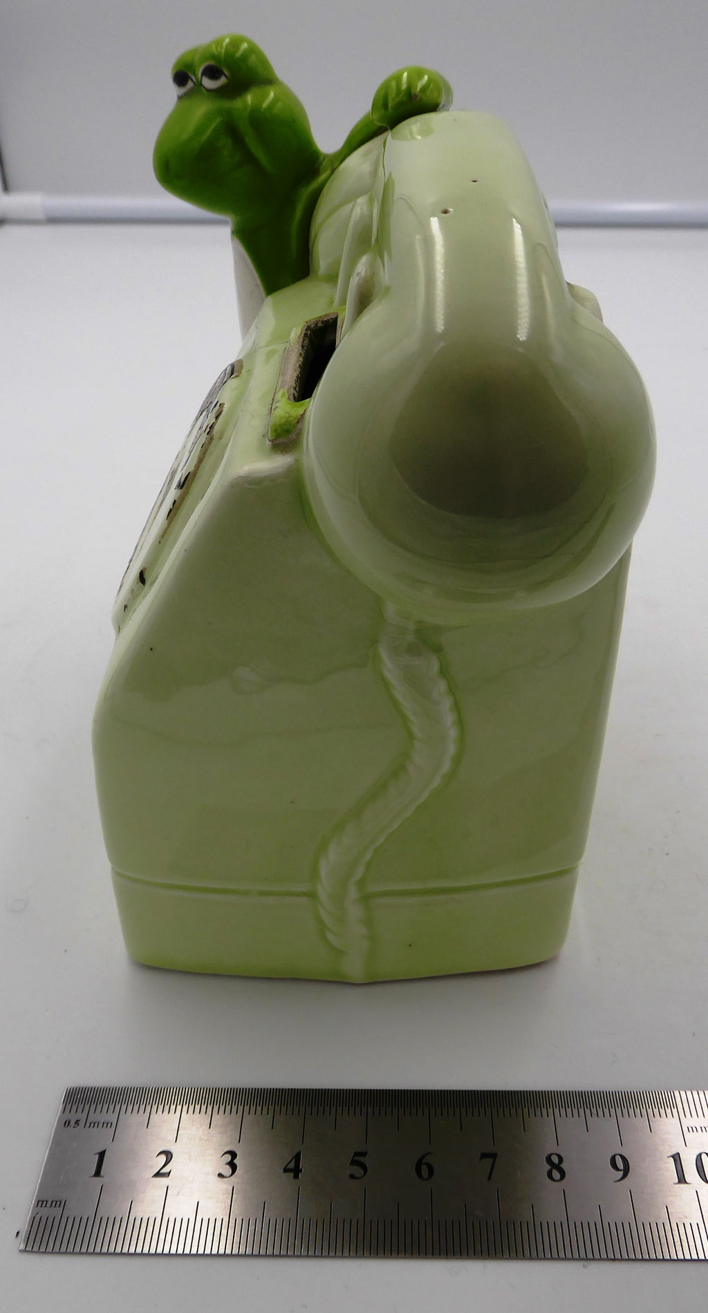 Vieille grenouille téléphone