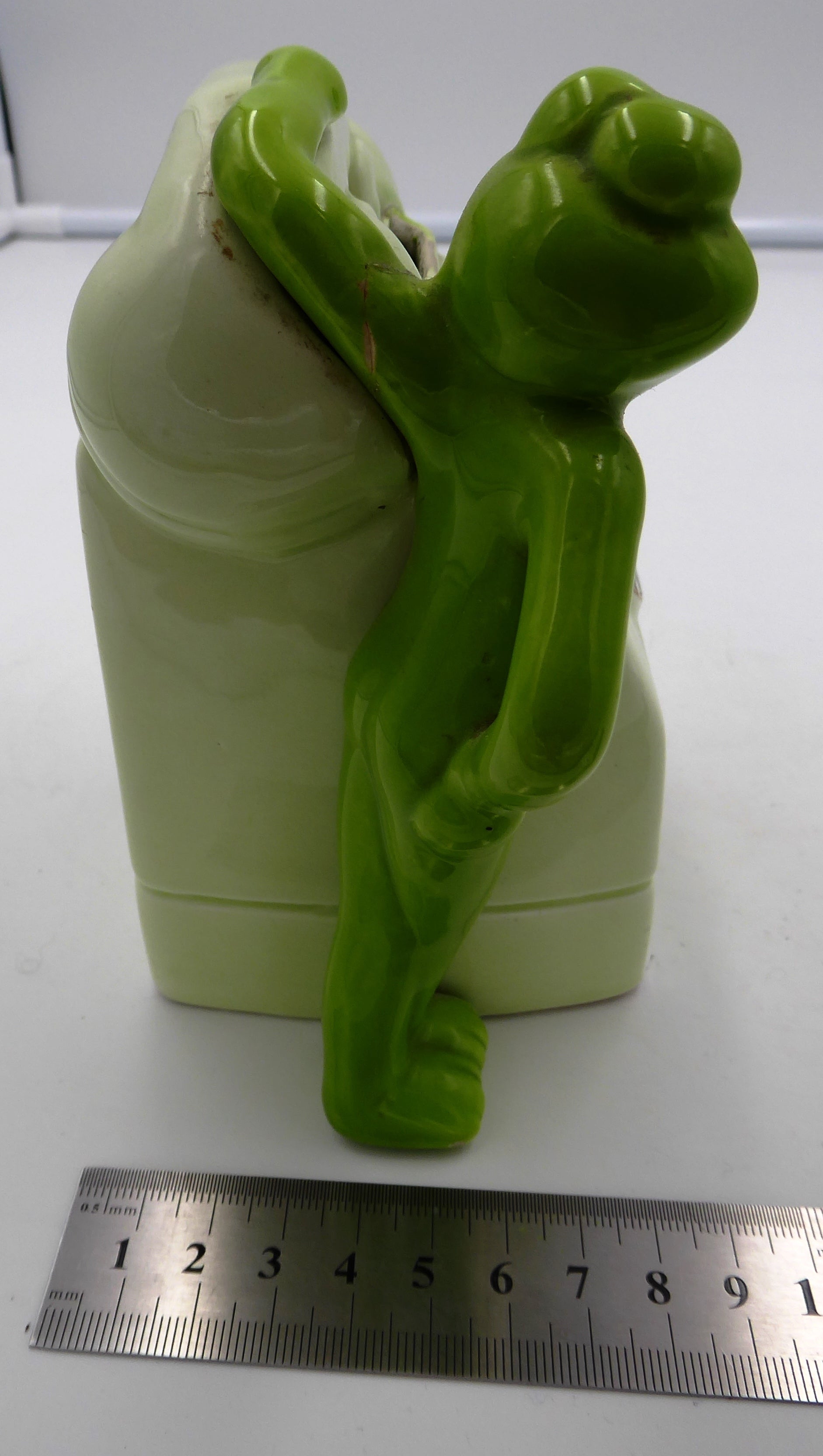 Vieille grenouille téléphone