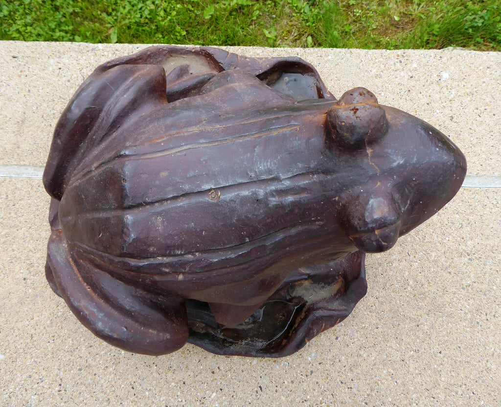 Paire de grenouilles de jardin en fonte "Hommage à Bernard LOISEAU"
