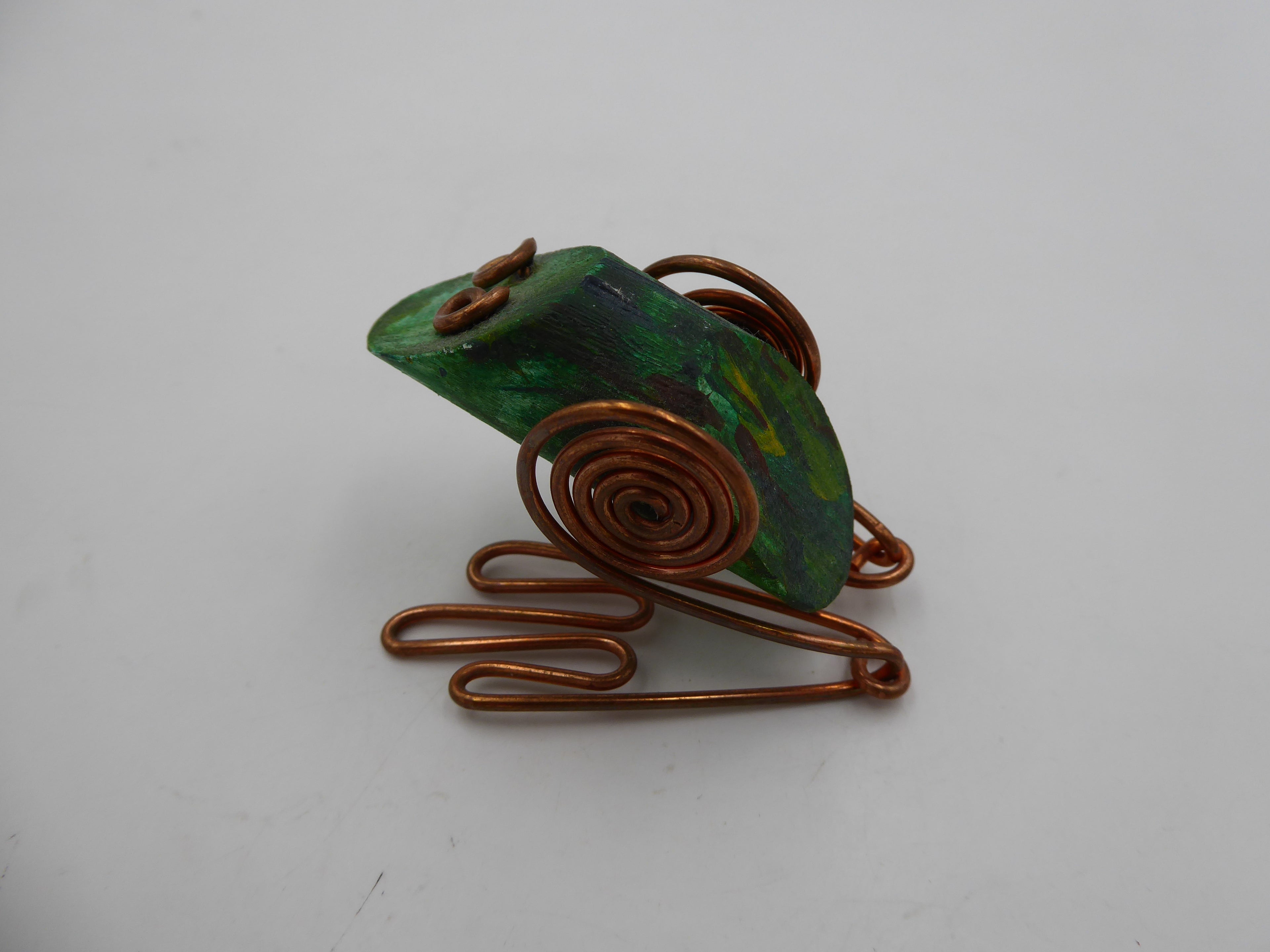 Grenouille fil de cuivre et bois peint