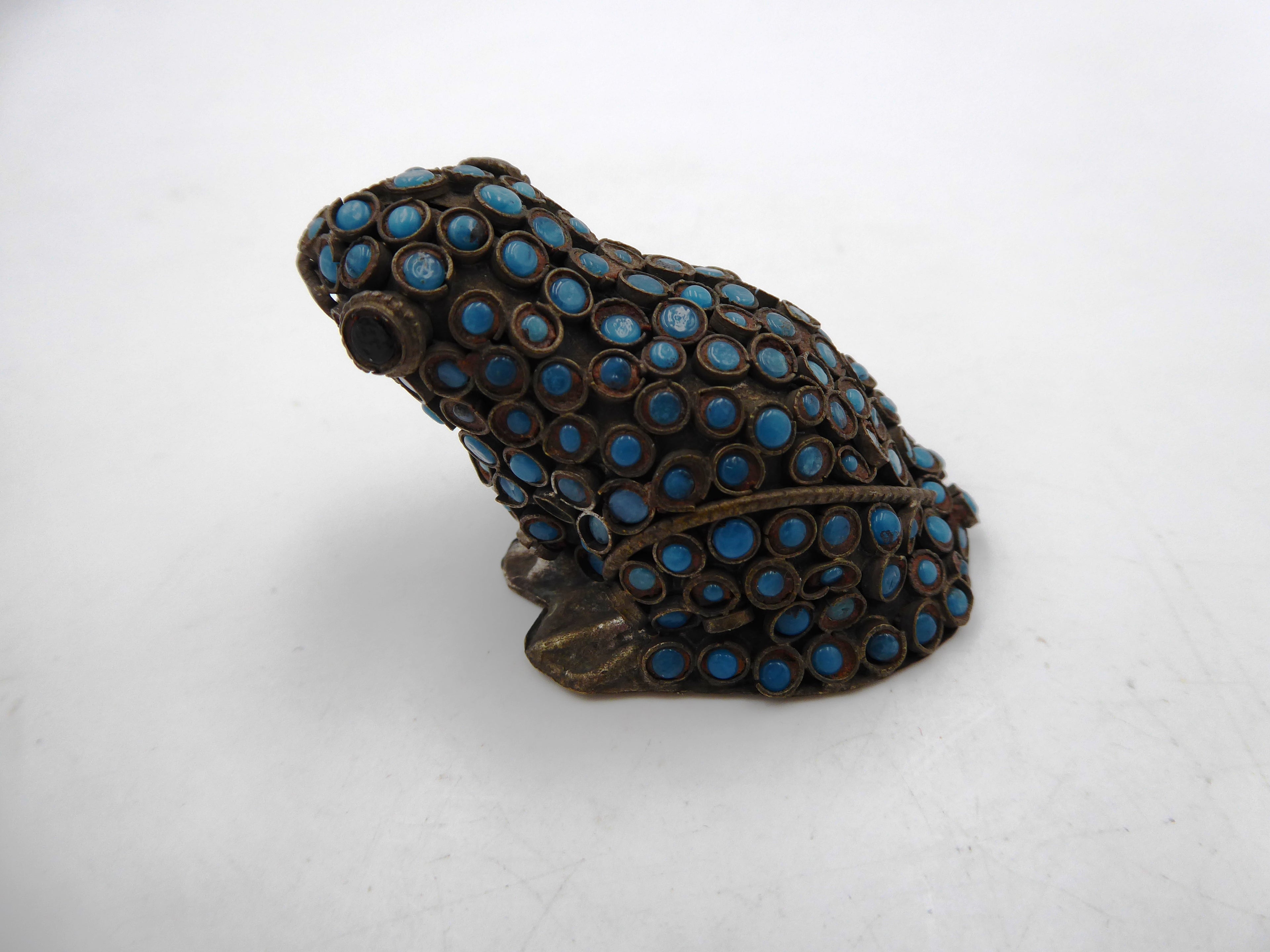 Vieille grenouille africaine en tôle laiton émaillée bleu ciel