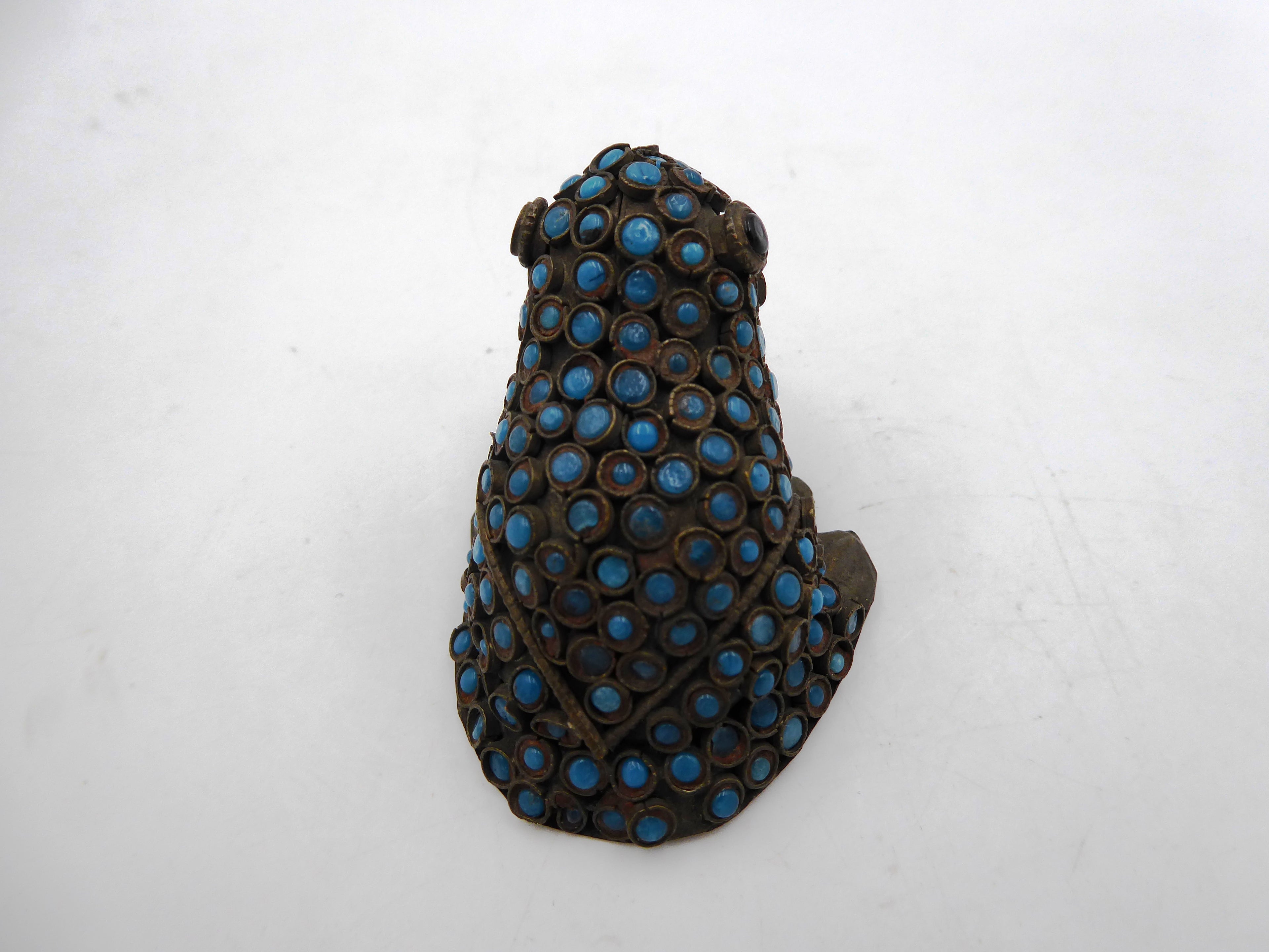 Vieille grenouille africaine en tôle laiton émaillée bleu ciel