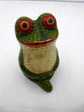 Vieille grosse grenouille en bois peinte zen