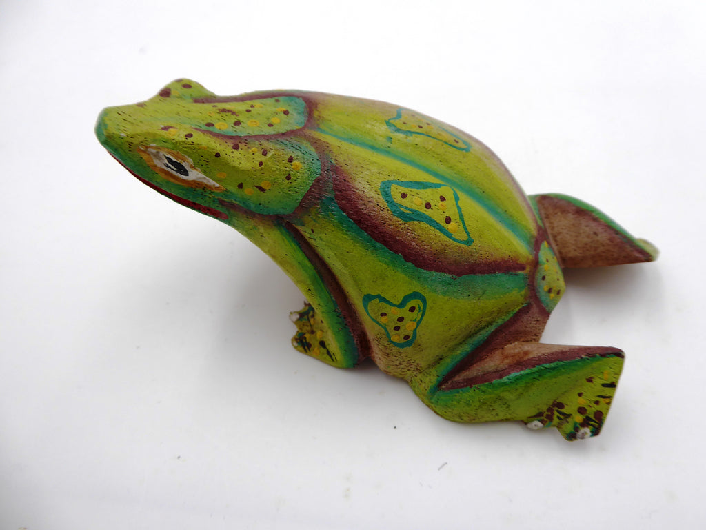 Petite grenouille en bois peint