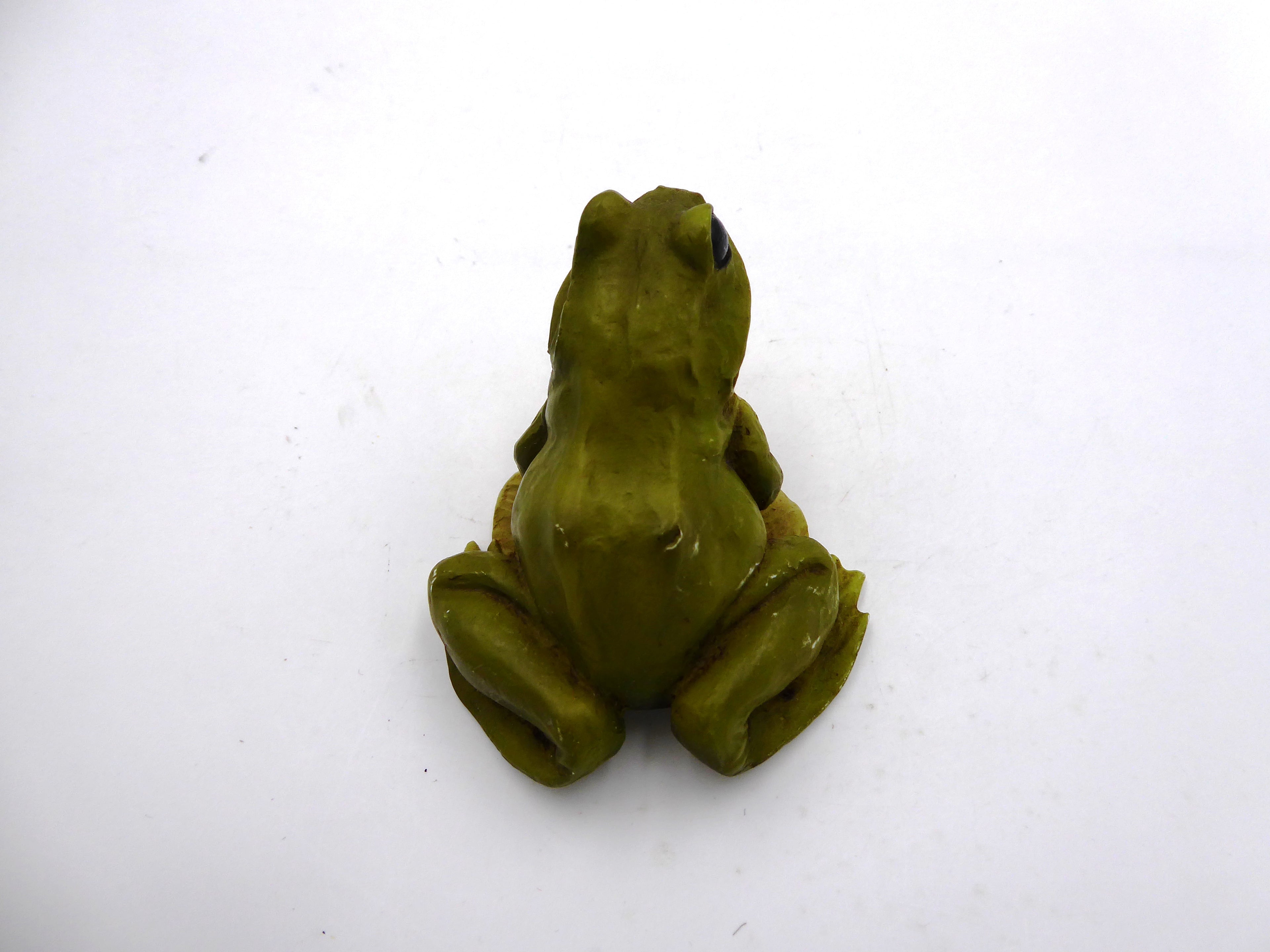Moyenne grenouille composite signée CASTAGNA